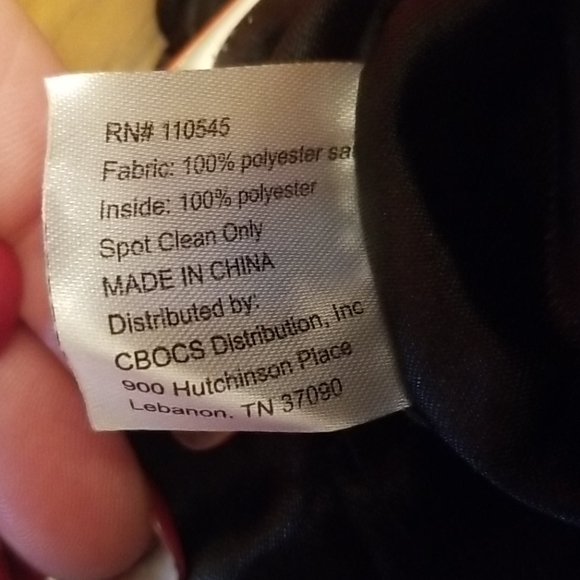 $5 ITEM. Black and silver evening bag. MUST BUNDLE WITH TWO OTHER ITEMS - Picture 7 of 8